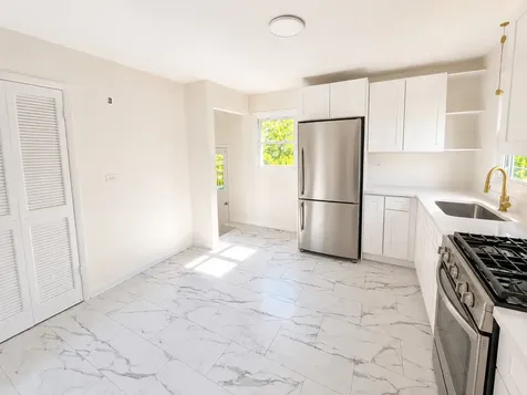 3300 Rugby Court Waukegan IL 60087