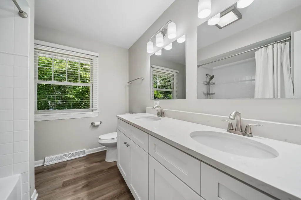 413 Tupelo Avenue Naperville IL 60540