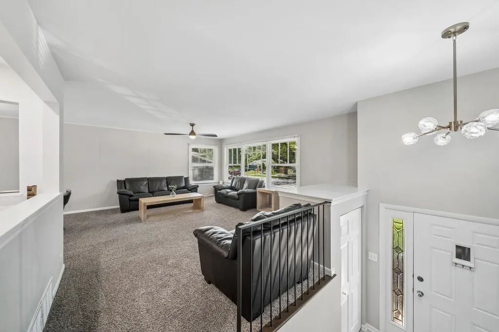 413 Tupelo Avenue Naperville IL 60540