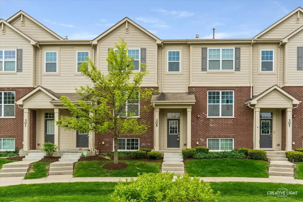 305 Lexington Lane Rolling Meadows IL 60008