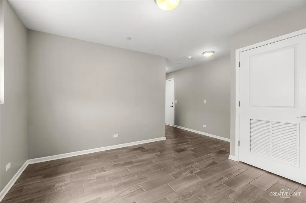 305 Lexington Lane Rolling Meadows IL 60008