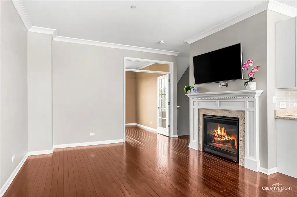 305 Lexington Lane Rolling Meadows IL 60008