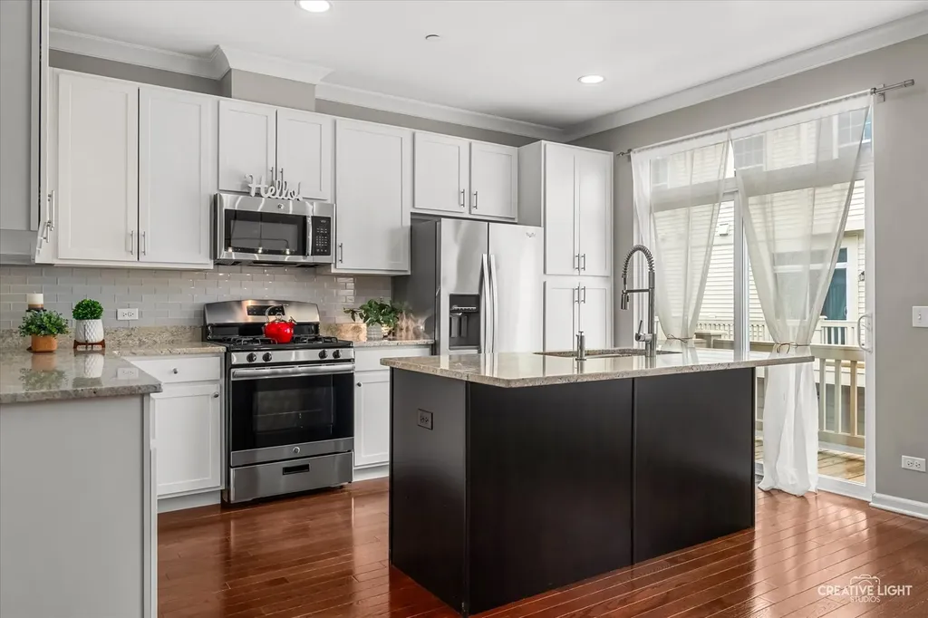 305 Lexington Lane Rolling Meadows IL 60008