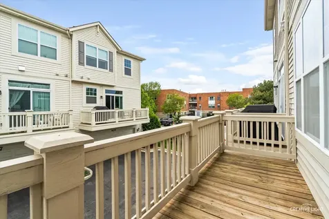 305 Lexington Lane Rolling Meadows IL 60008