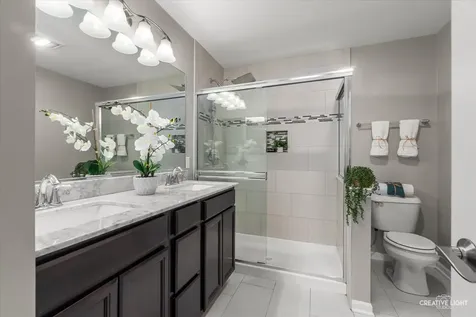 305 Lexington Lane Rolling Meadows IL 60008