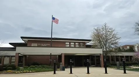 305 Lexington Lane Rolling Meadows IL 60008