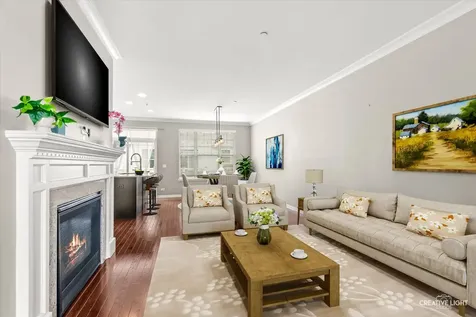 305 Lexington Lane Rolling Meadows IL 60008