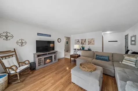2534 Maple Street River Grove IL 60171