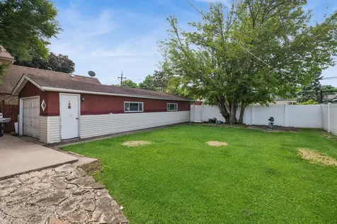 2534 Maple Street River Grove IL 60171