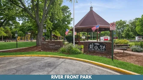 2534 Maple Street River Grove IL 60171
