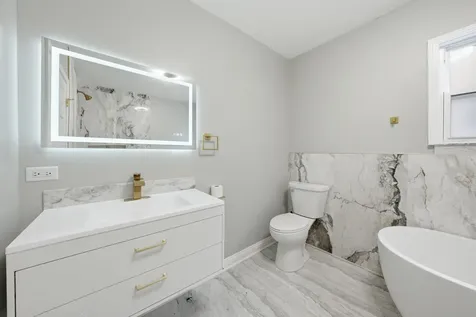 2226 West 51st Street Chicago IL 60609