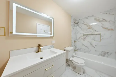 2226 West 51st Street Chicago IL 60609