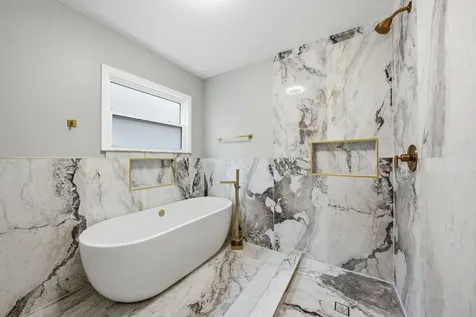 2226 West 51st Street Chicago IL 60609