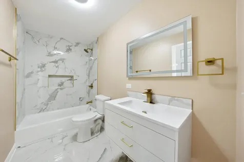 2226 West 51st Street Chicago IL 60609