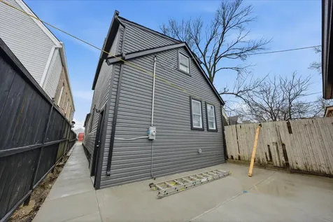 2226 West 51st Street Chicago IL 60609