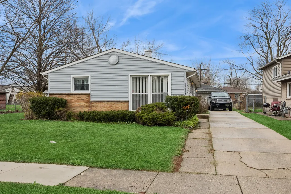 16323 Paulina Street Markham IL 60428
