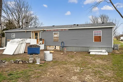 21309 Gambill Lane Carlyle IL 62231