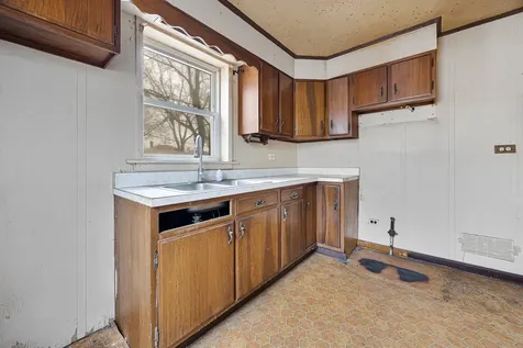 319 49TH Avenue Bellwood IL 60104