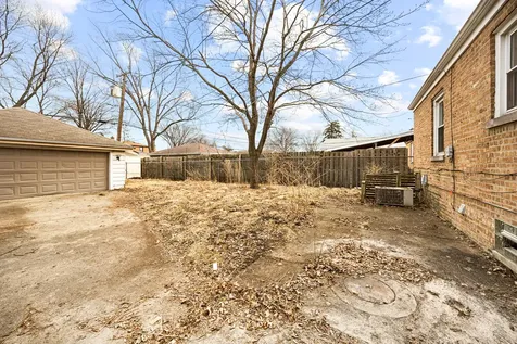 319 49TH Avenue Bellwood IL 60104