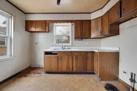 319 49TH Avenue Bellwood IL 60104