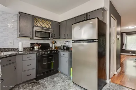 370 Echo Lane Aurora IL 60504