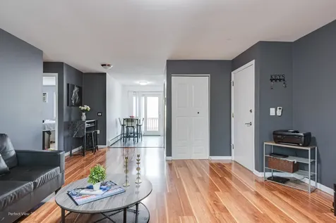 370 Echo Lane Aurora IL 60504