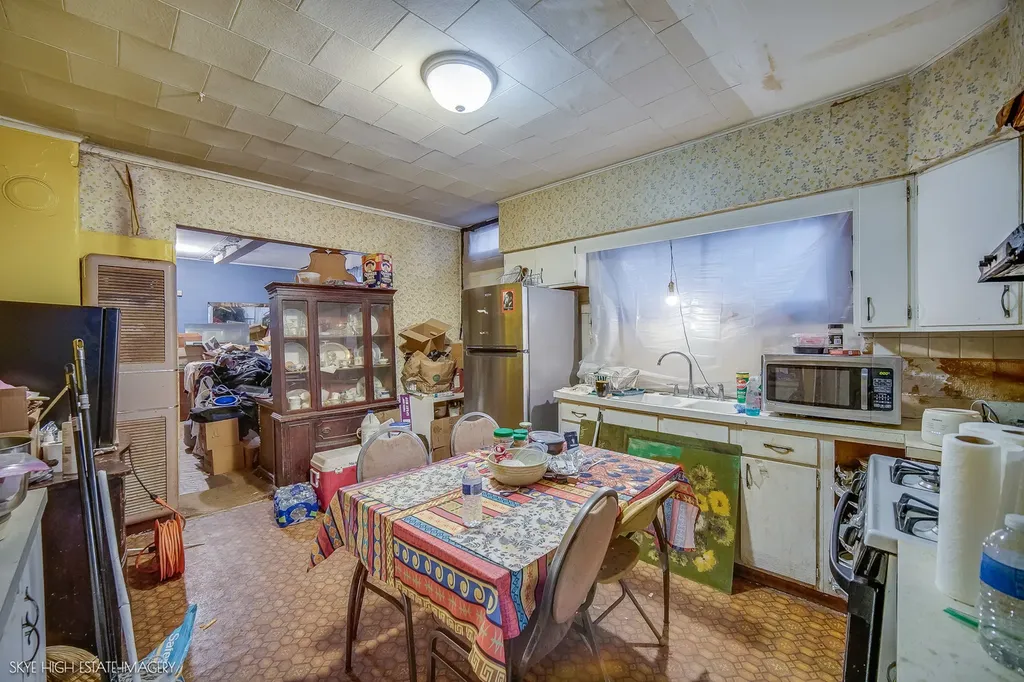 2016 West 51st Street Chicago IL 60609