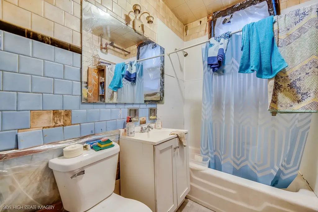 2016 West 51st Street Chicago IL 60609