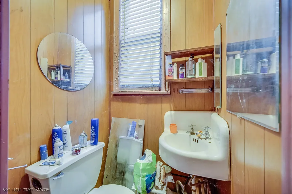 2016 West 51st Street Chicago IL 60609