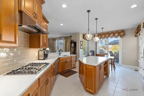 2235 Bellview Court Gurnee IL 60031