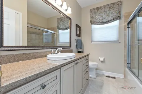 2235 Bellview Court Gurnee IL 60031