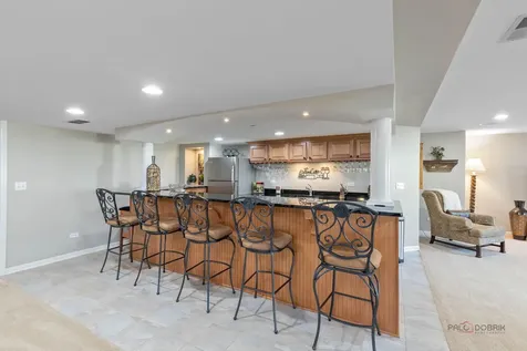 2235 Bellview Court Gurnee IL 60031