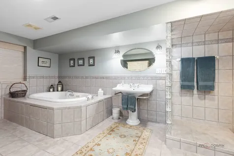 2235 Bellview Court Gurnee IL 60031