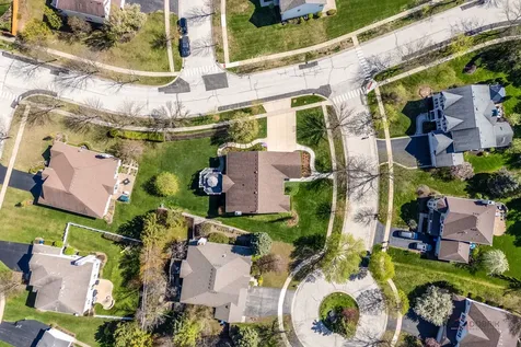2235 Bellview Court Gurnee IL 60031