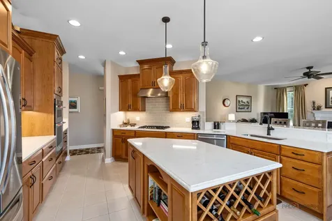2235 Bellview Court Gurnee IL 60031