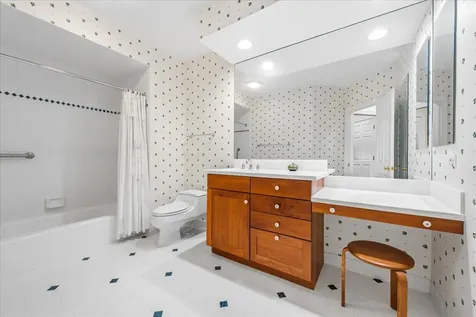 520 Andover Court Lake Forest IL 60045