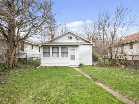 156 East 10th Street Chicago Heights IL 60411