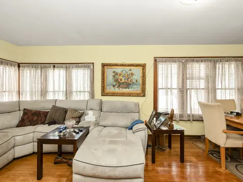 156 East 10th Street Chicago Heights IL 60411