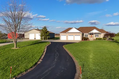 3095 North 5000w Road Kankakee IL 60901