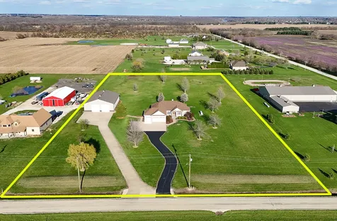 3095 North 5000w Road Kankakee IL 60901