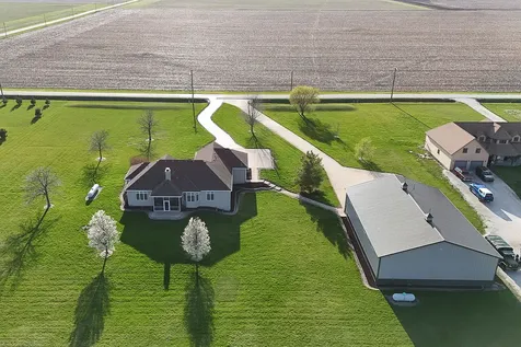 3095 North 5000w Road Kankakee IL 60901