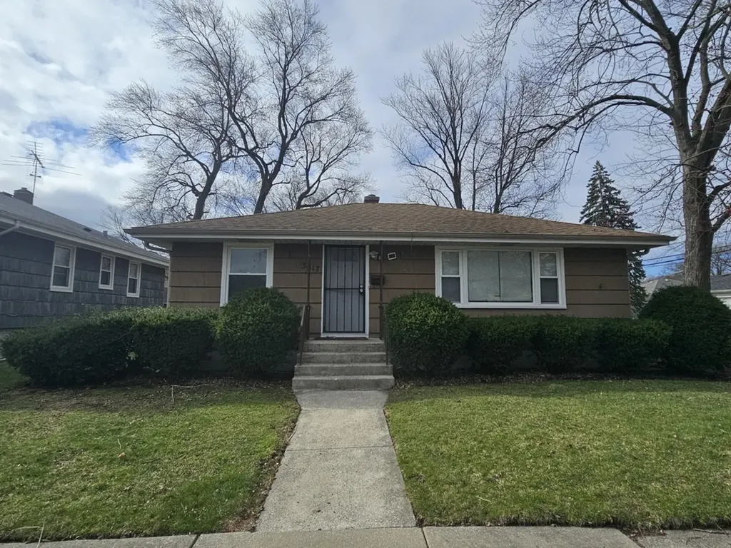 3617 Monroe Street Lansing IL 60438
