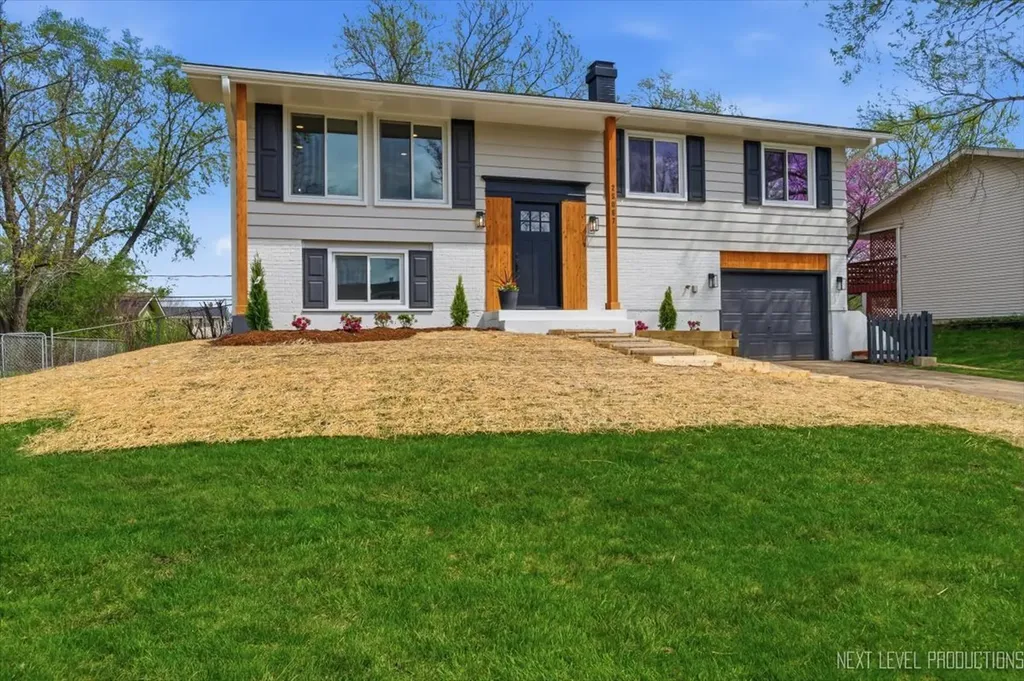 2S067 Beaumont Lane Lombard IL 60148