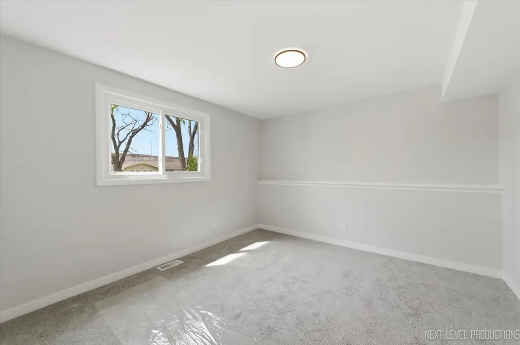 2S067 Beaumont Lane Lombard IL 60148