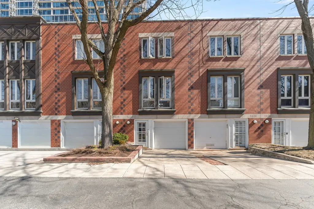 1422 South State Street Chicago IL 60605