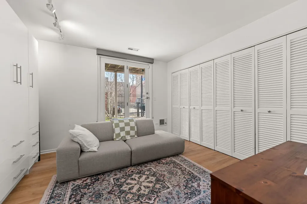 1422 South State Street Chicago IL 60605