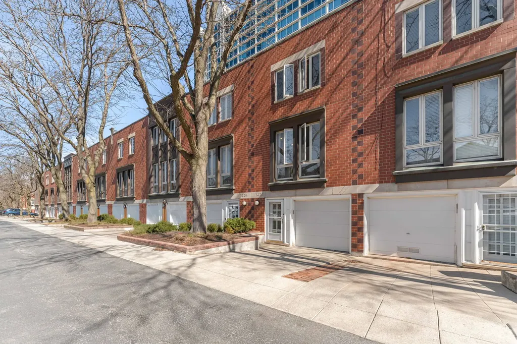 1422 South State Street Chicago IL 60605