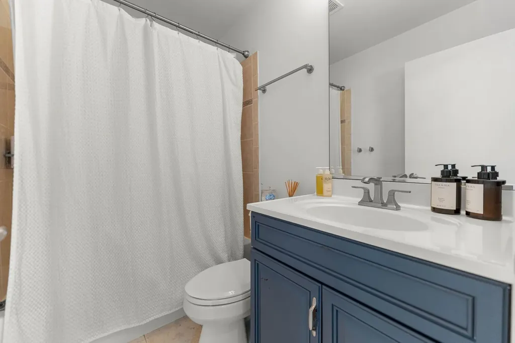 1422 South State Street Chicago IL 60605