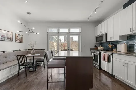 1422 South State Street Chicago IL 60605