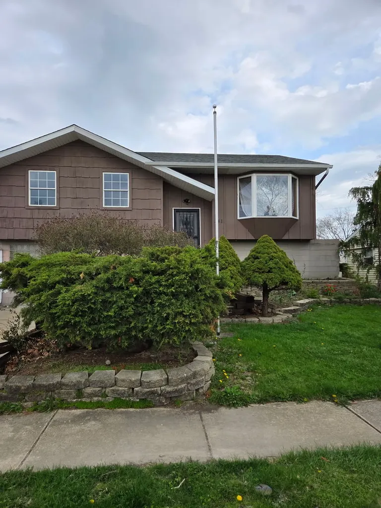 341 Hale Avenue Romeoville IL 60446